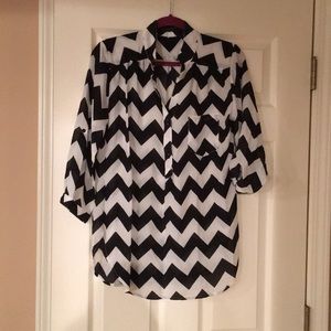 Black white chevron top